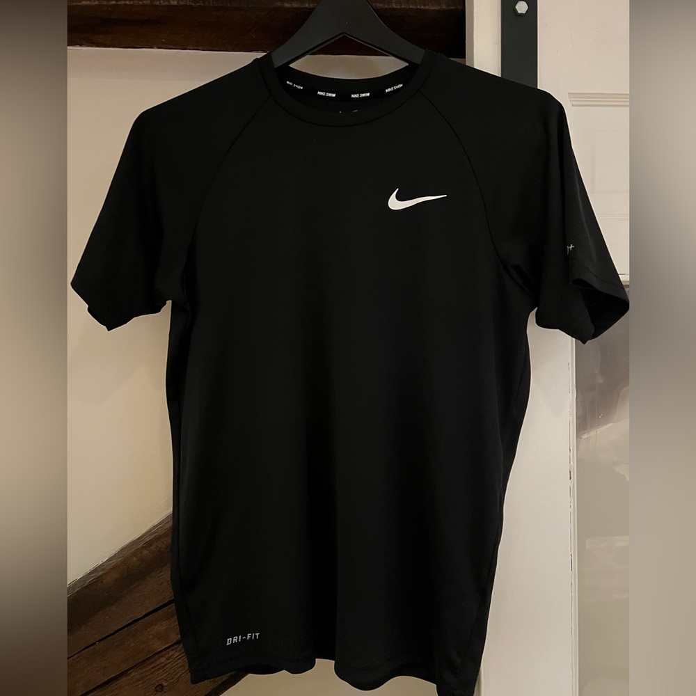 Men's Nike Dry Fit UPF 40+ swim shirt. Size Men’s small